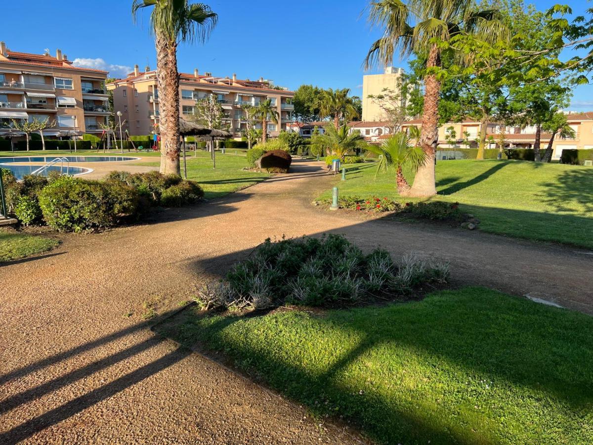 La Bovila Apartment With Exceptional Yard プラヤ・デアロ エクステリア 写真